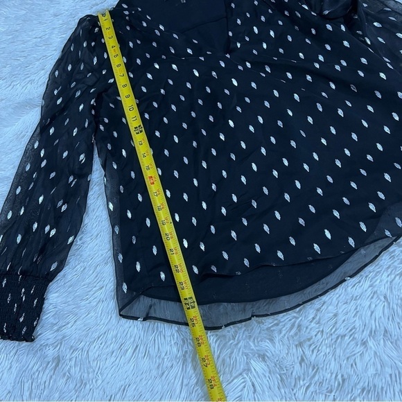 1.STATE Metallic Foil Print V-Neck High-Low Blouse Long Sleeve Size Medium - Picture 6 of 9